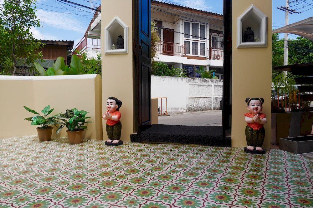 Na Thapae Hotel Chiang Mai Exterior foto