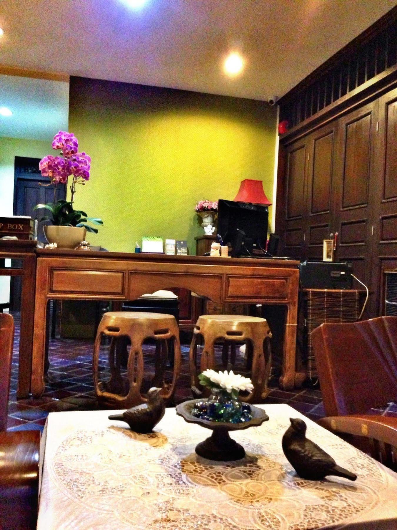 Na Thapae Hotel Chiang Mai Exterior foto